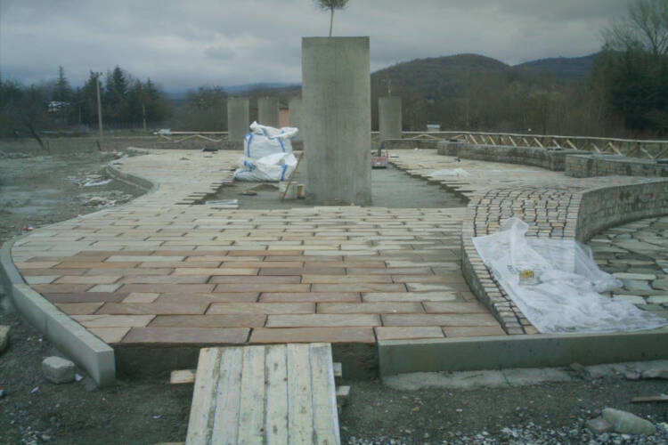 realizzazione piazza adiancente il foro boario calvello - potenza